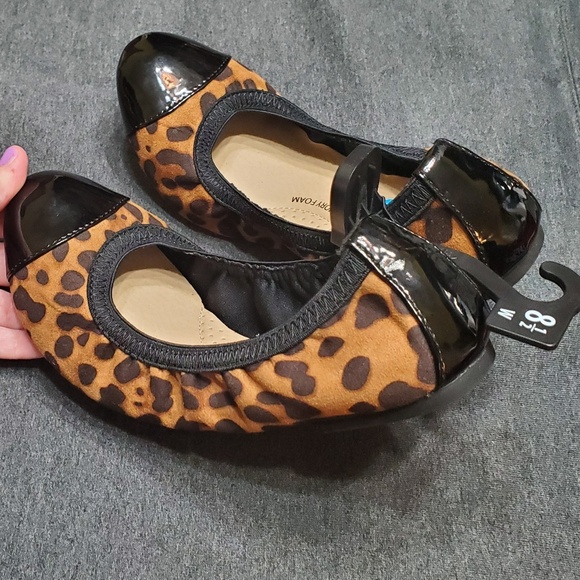 NEW 8 1/2w Cute Leopard Size Ballet Flats - Picture 3 of 4